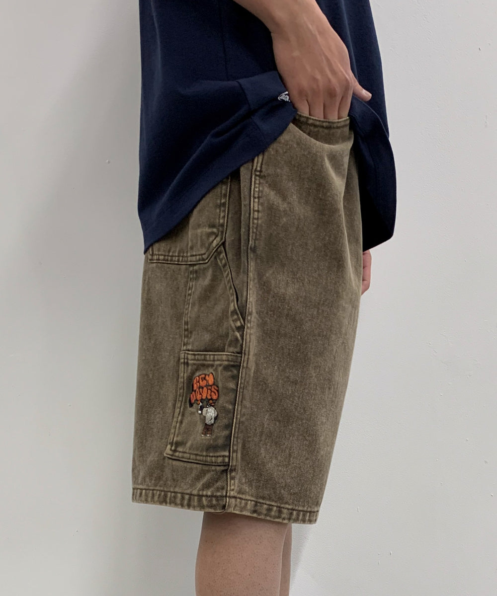 ブラウン　モデル:175cm L着用