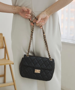 キルティングショルダーBAG