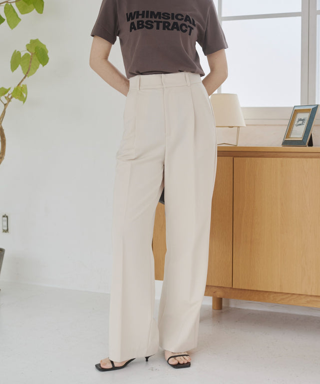タックストレートスラックス/model:168cm 着用サイズ:M