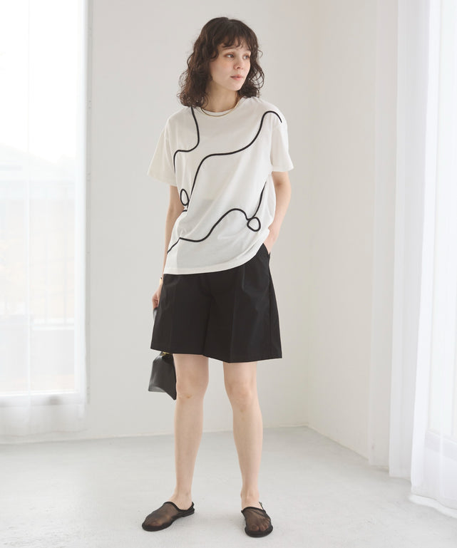 コード刺繍デザインTシャツ