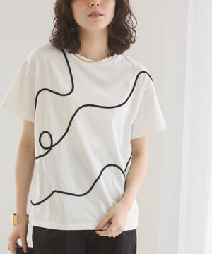 コード刺繍デザインTシャツ