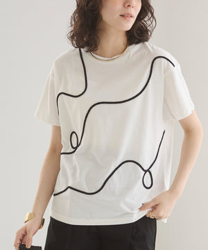 コード刺繍デザインTシャツ