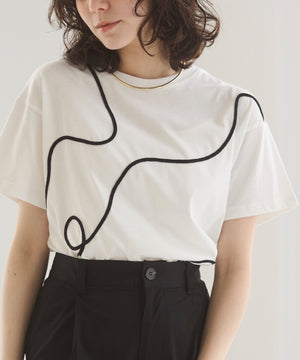 コード刺繍デザインTシャツ