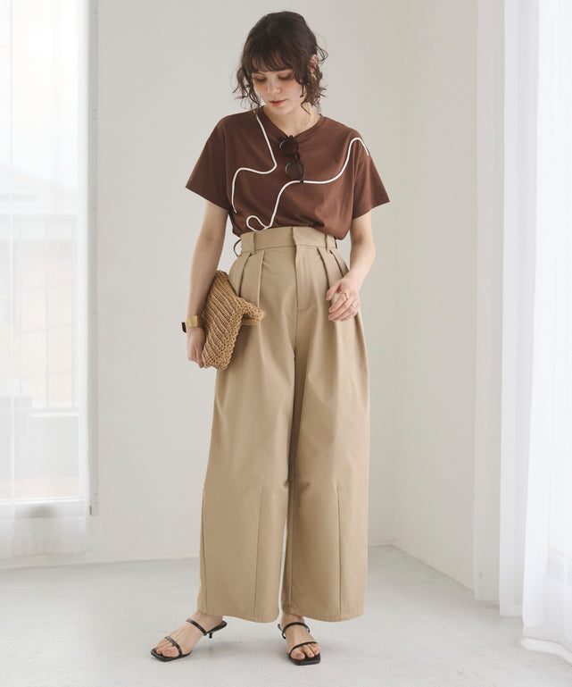 コード刺繍デザインTシャツ