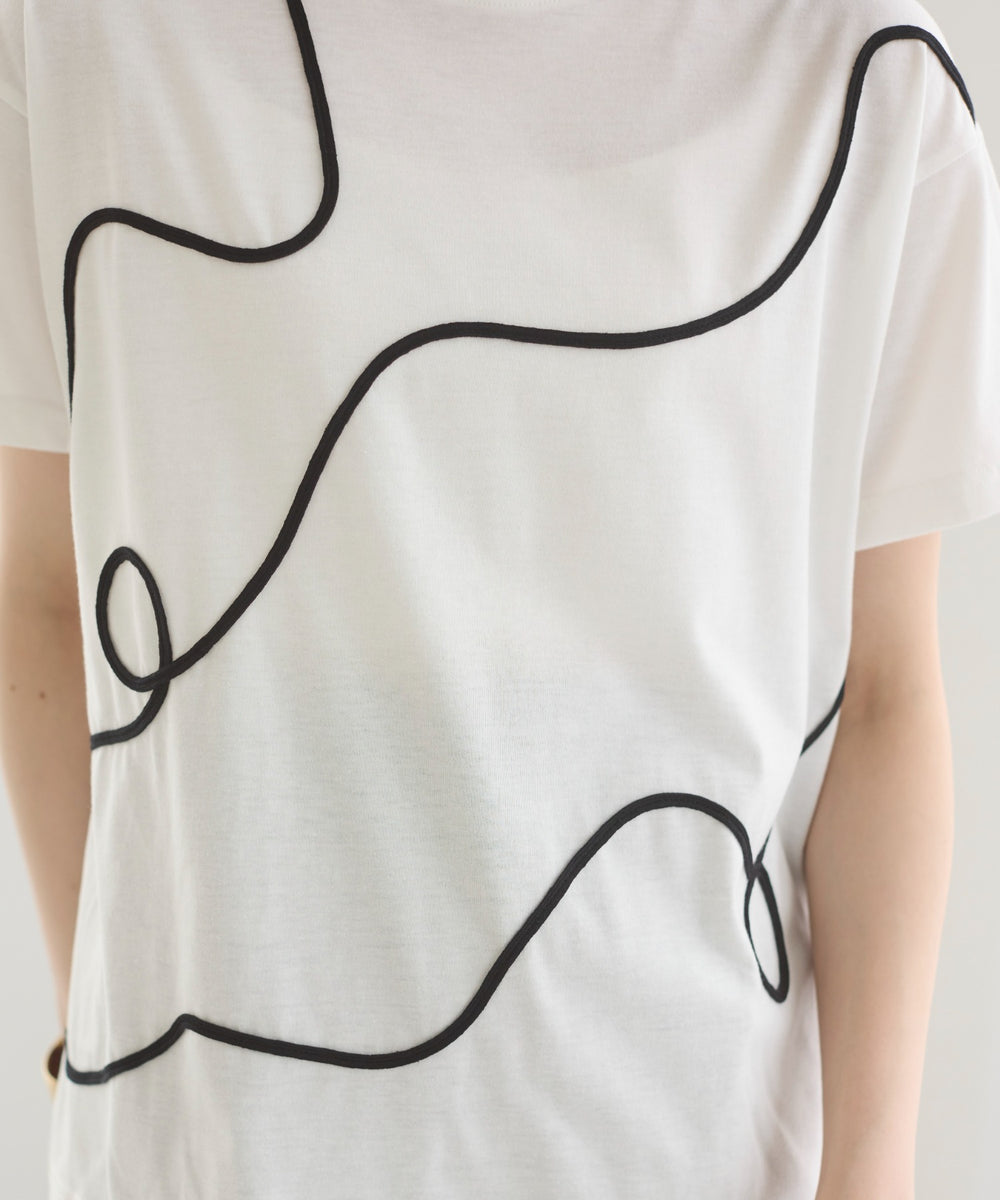 コード刺繍デザインTシャツ