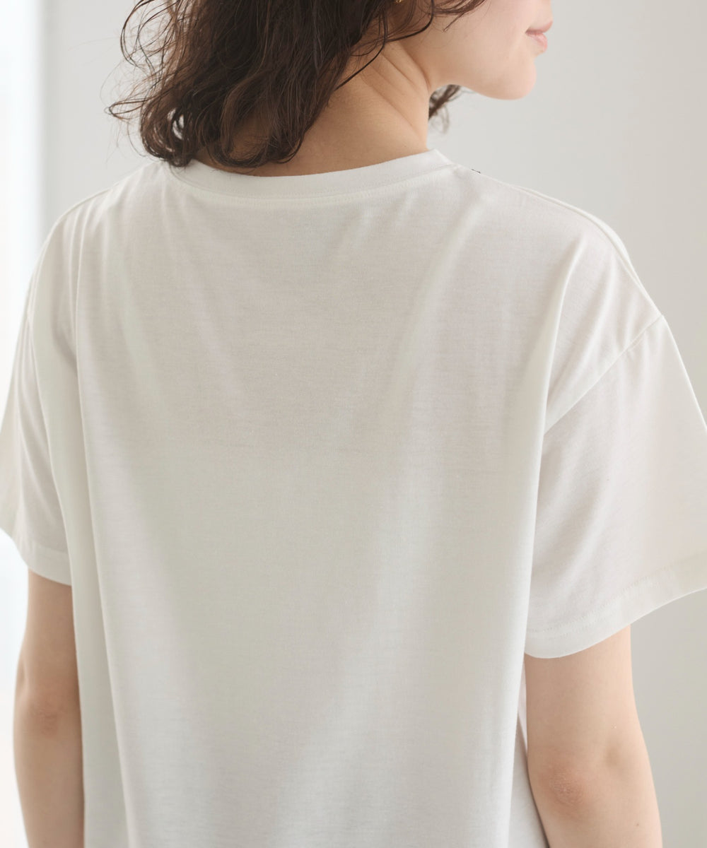コード刺繍デザインTシャツ