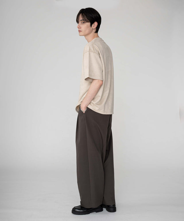 ホワイトアイボリー モデル：180cm L着用