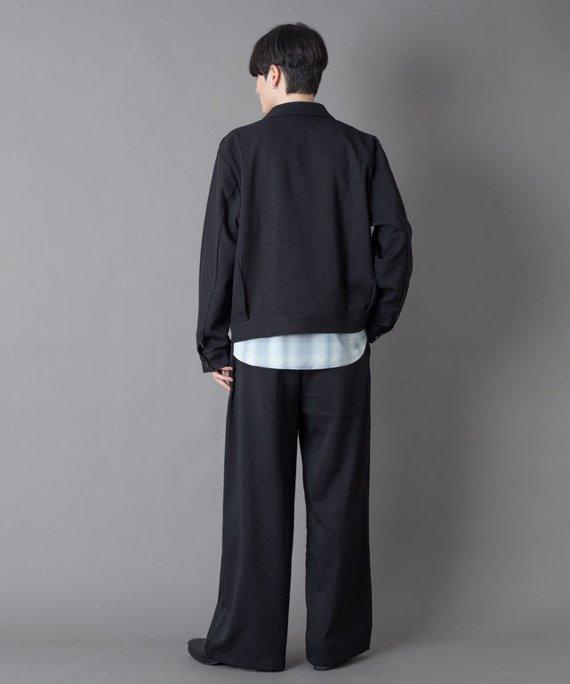 ブラック モデル：180cm L着用