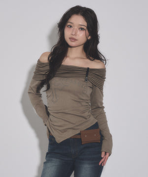 ベージュ モデル：163cm F着用