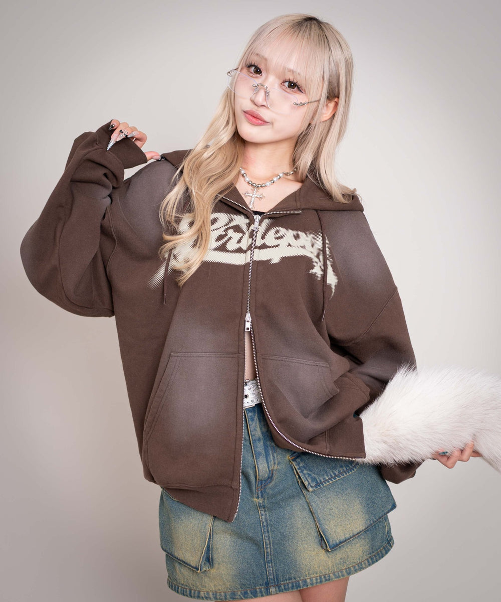 ブラウン モデル：160cm L着用