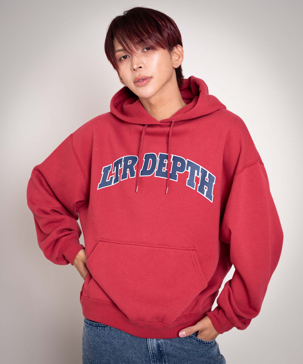 レッド モデル：175cm L着用