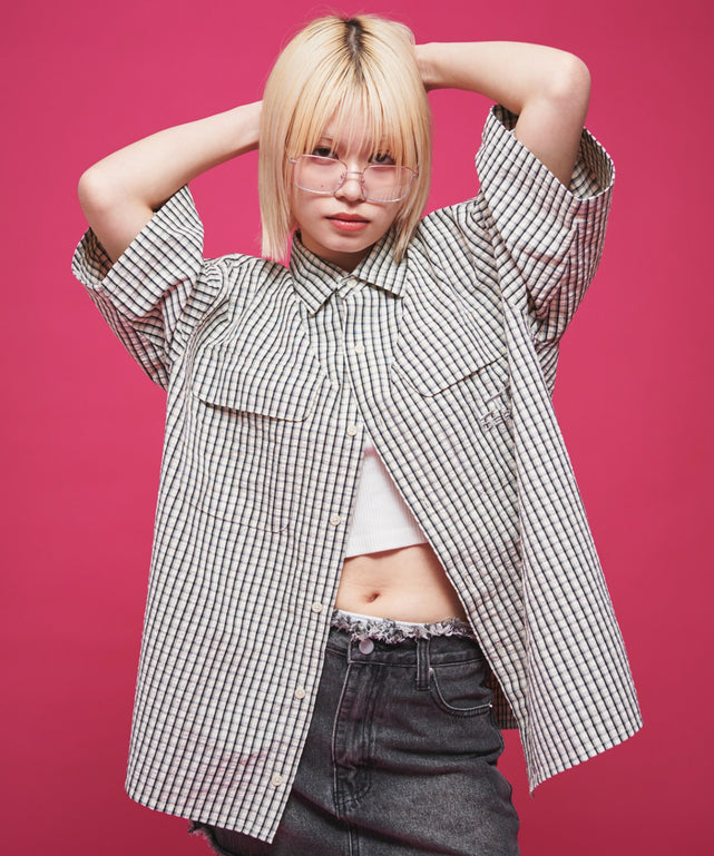 ホワイトチェック1 モデル：165cm M着用