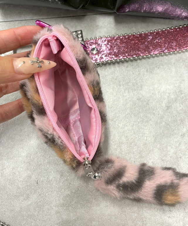 ピンク