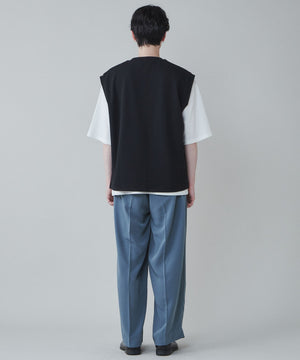 ブラック モデル：180cm L着用