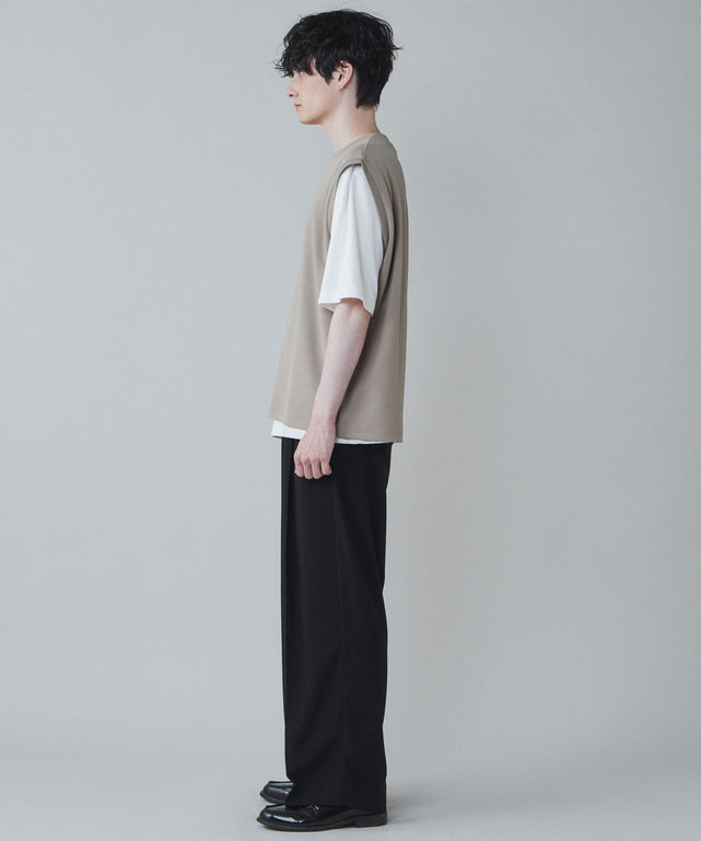 ベージュ モデル：180cm L着用