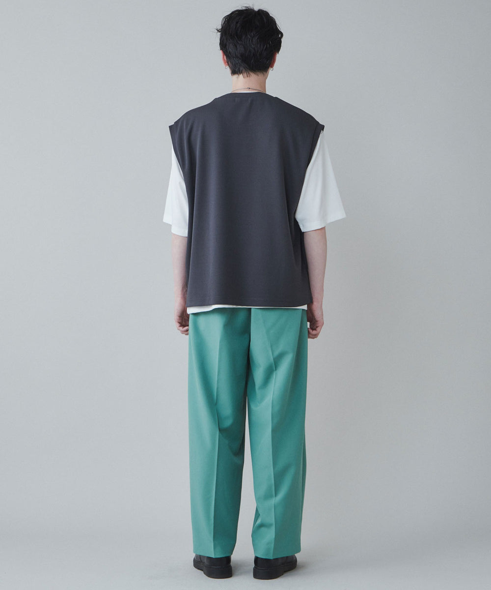 Dグレー モデル：180cm L着用