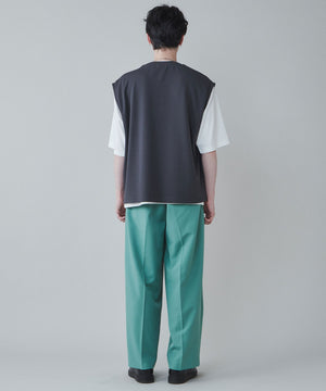 Dグレー モデル：180cm L着用