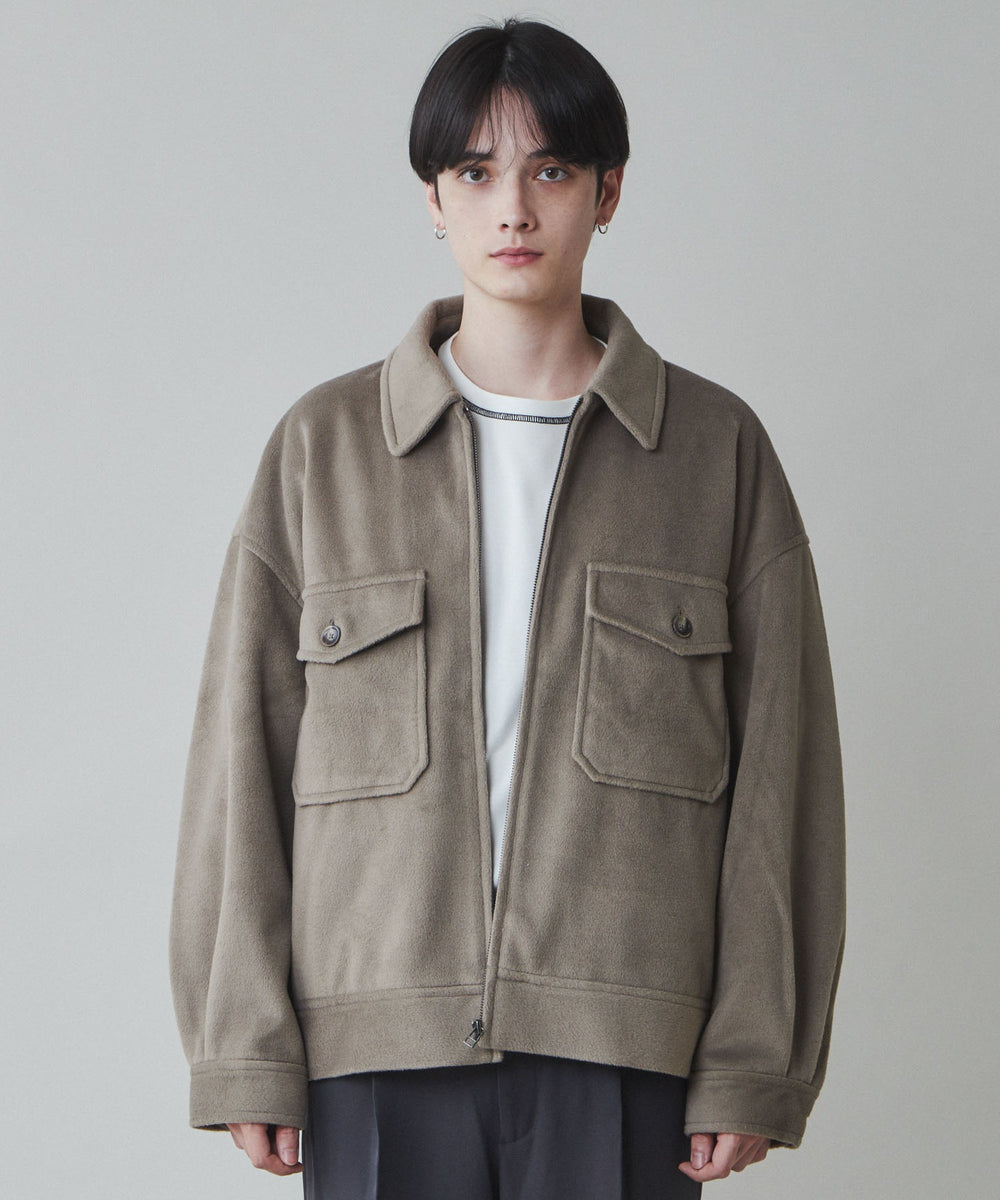ベージュ モデル：180cm L着用