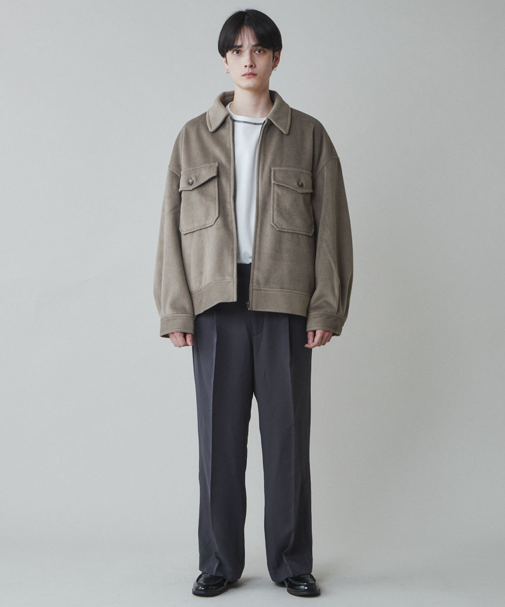 ベージュ モデル：180cm L着用
