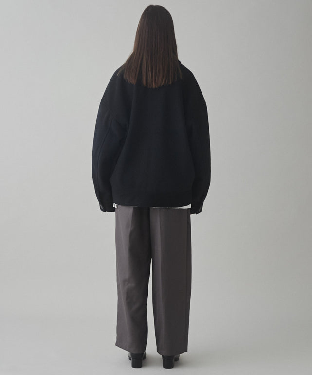 ブラック モデル：173cm L着用