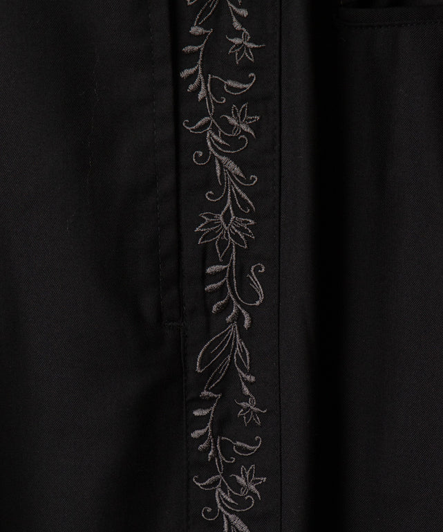 刺繍ラインワイドスラックス