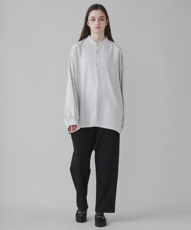 Lベージュ モデル：173cm L着用