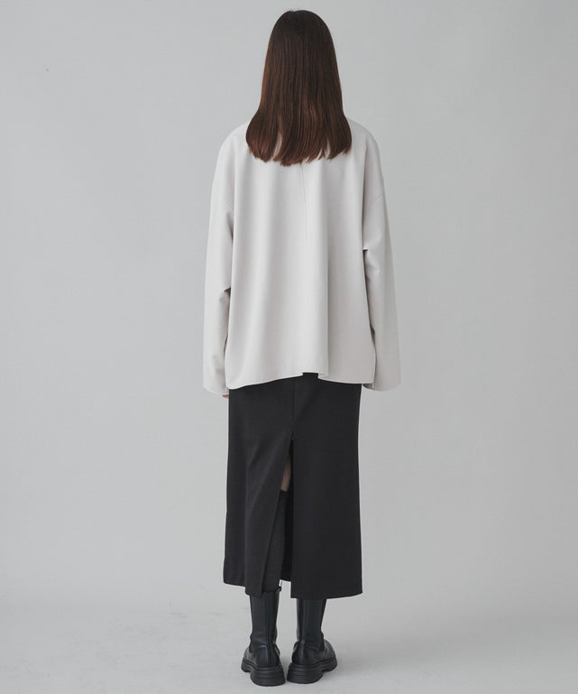 Lベージュ モデル：173cm L着用