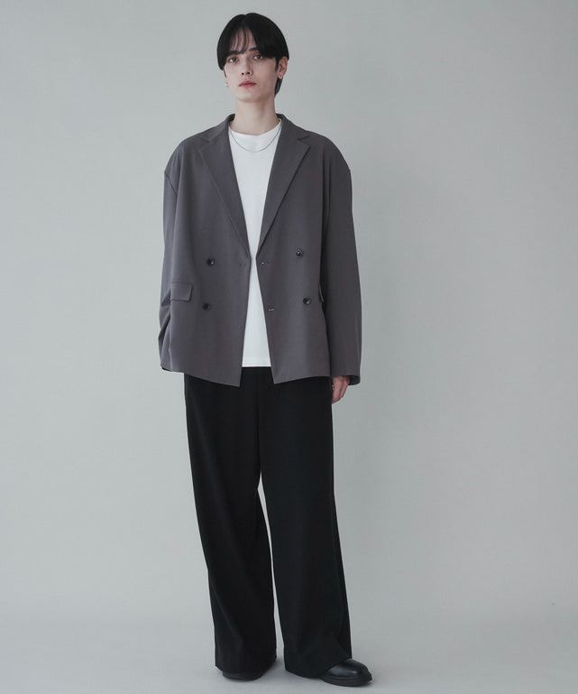 Dグレー モデル：180cm L着用