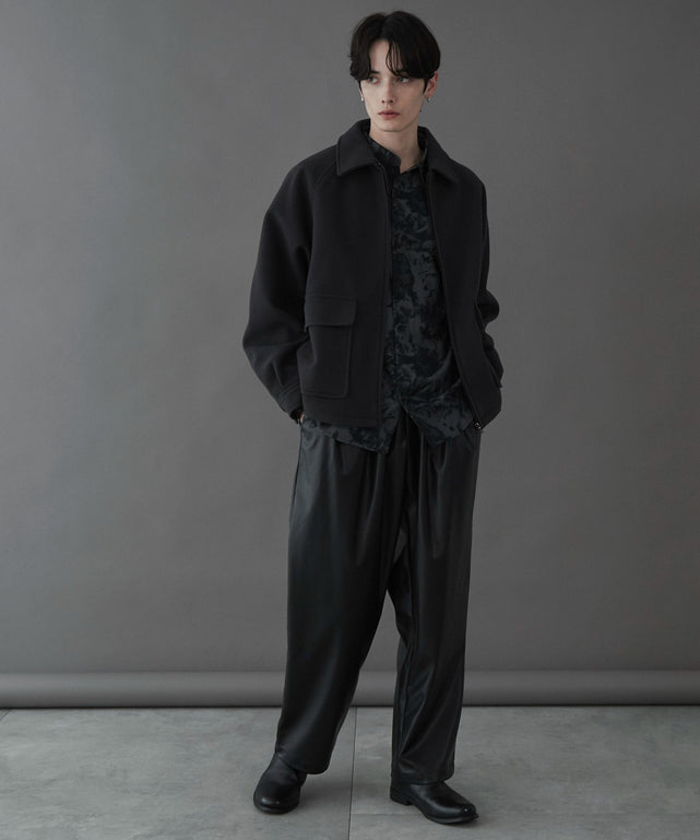 ブラック モデル：180cm L着用