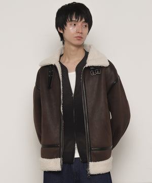 ブラウン モデル：180cm L着用