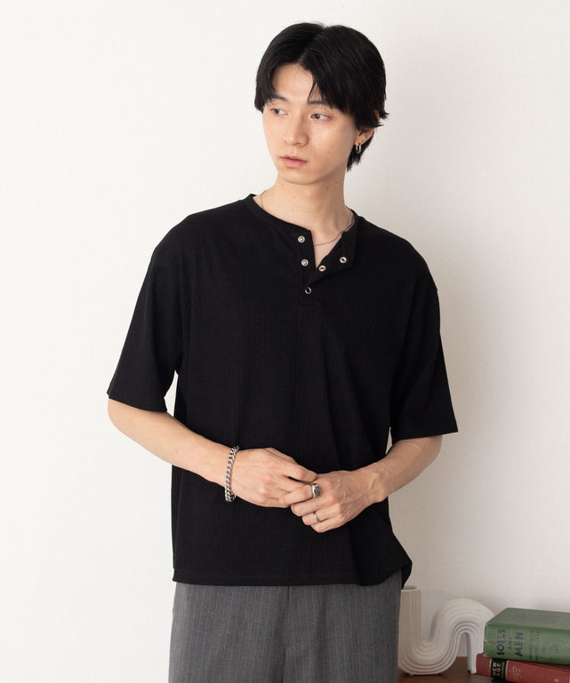 リングドットヘンリーネックリブT（SS）/ブラック モデル：180cm L着用