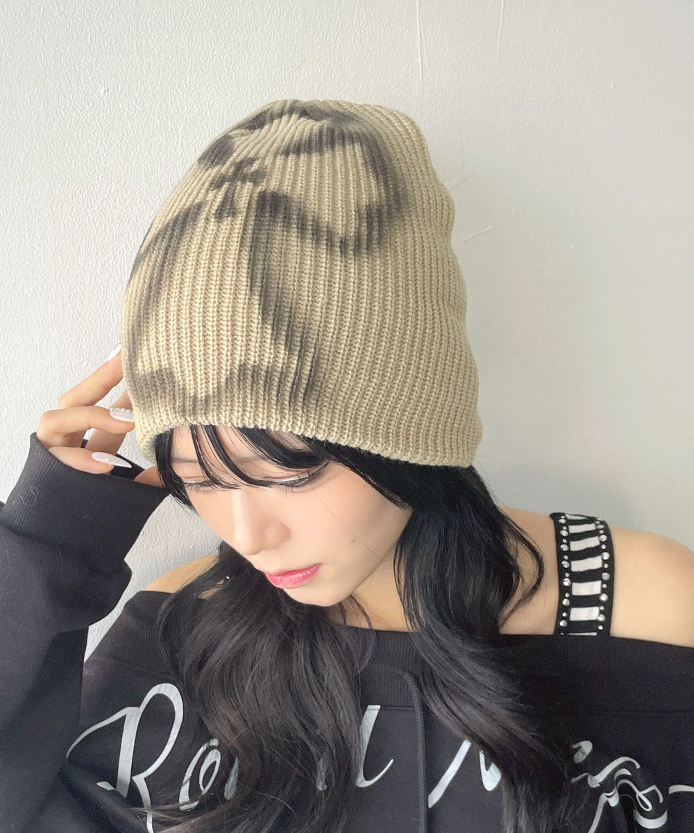 ベージュ