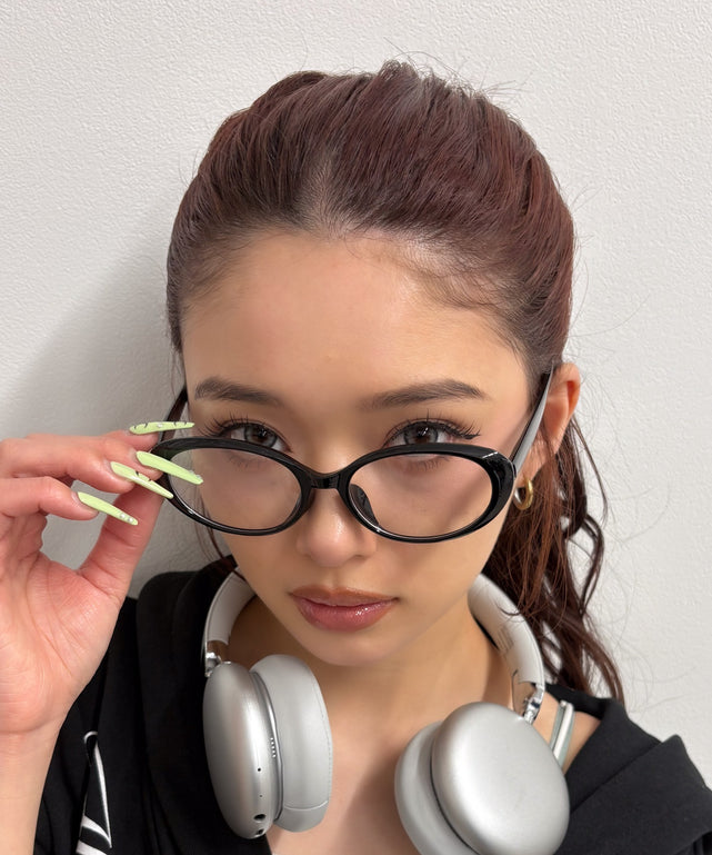 ブラック
