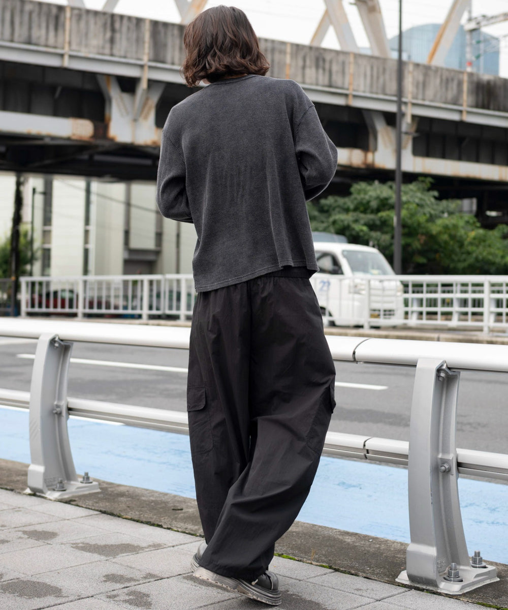 ブラック モデル：182cm L着用