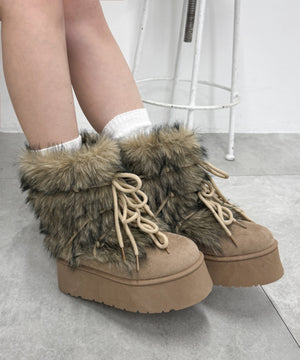 ベージュ