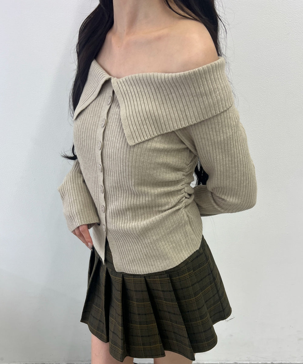 ベージュ モデル：158㎝ F着用