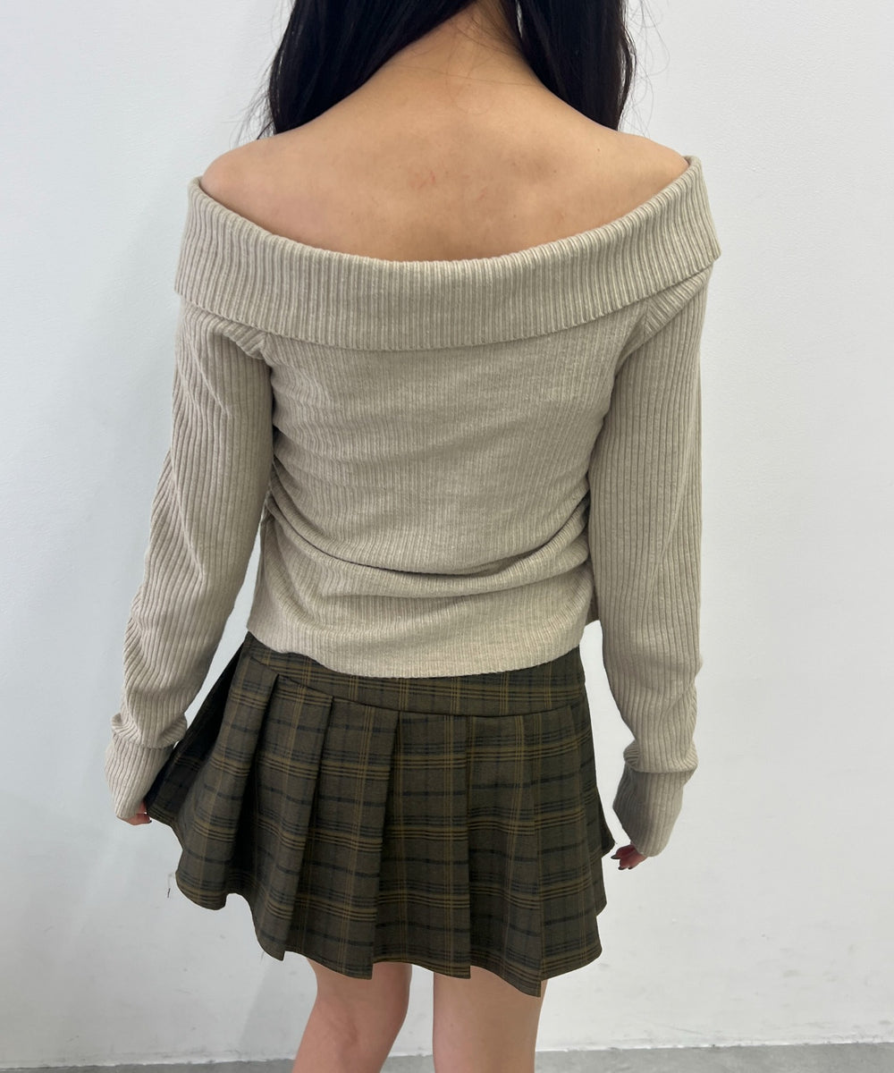 ベージュ モデル：158㎝ F着用