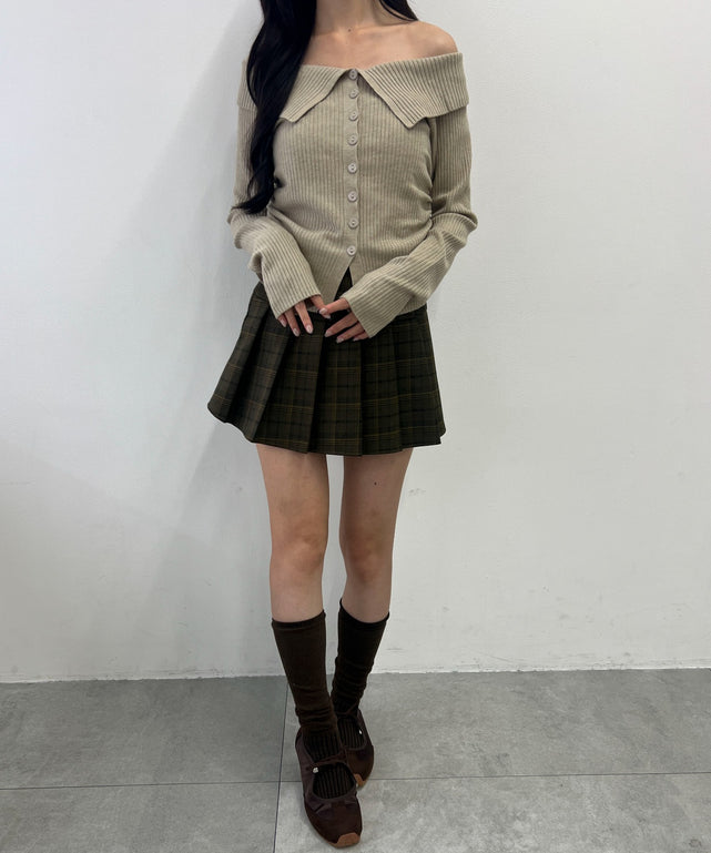 ベージュ モデル：158㎝ F着用