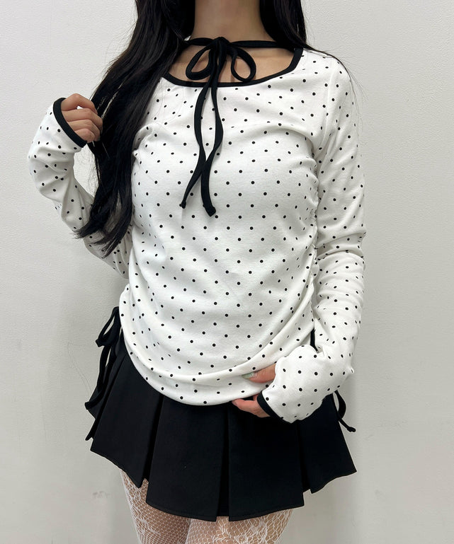パイピングチョーカードットトップス/ホワイト モデル：158㎝ F着用