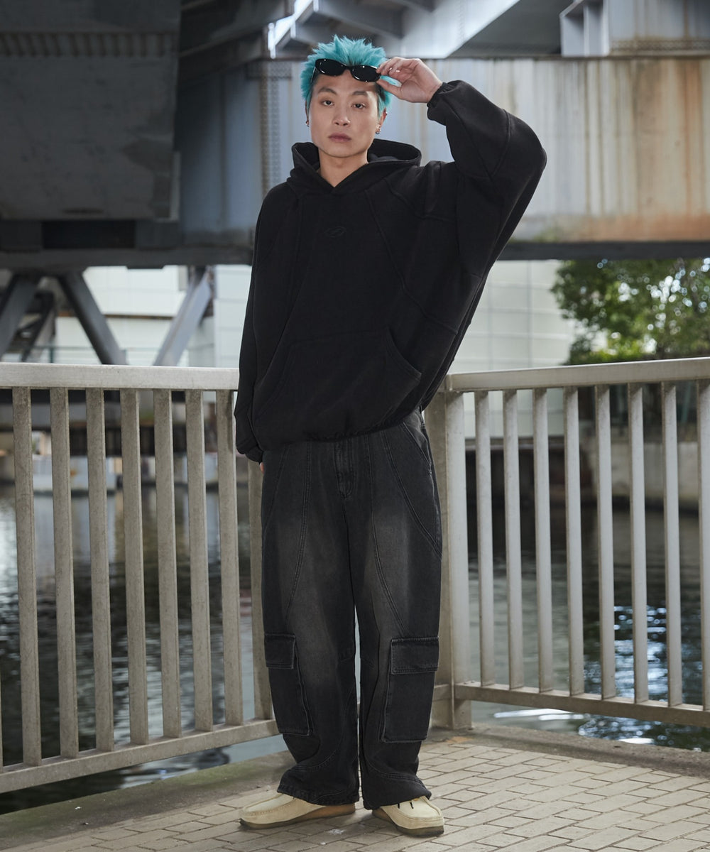 ブラック モデル：178cm L着用