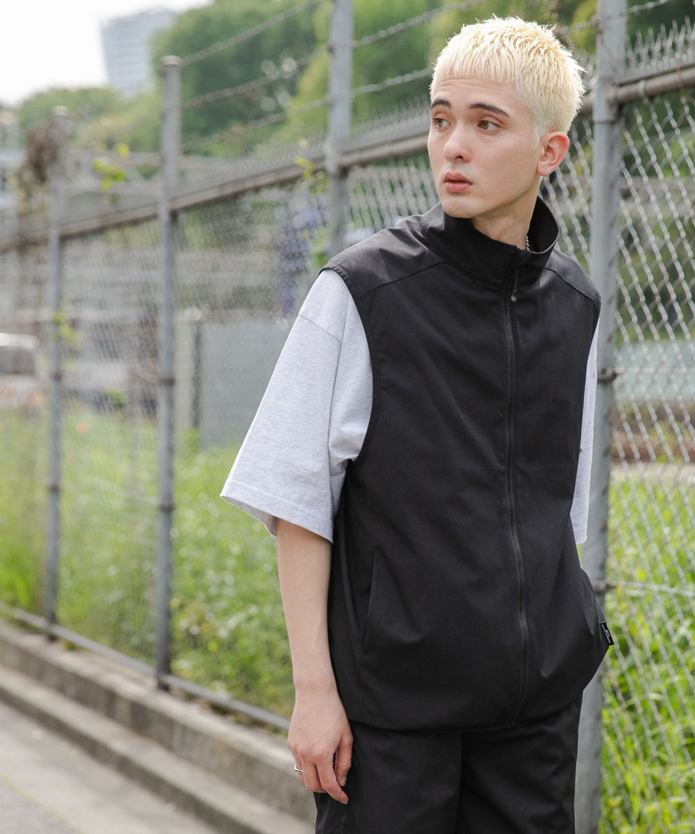 ブラック モデル：178cm L着用