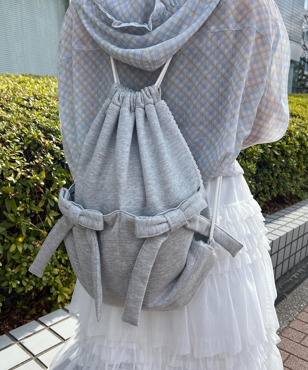 グレー
