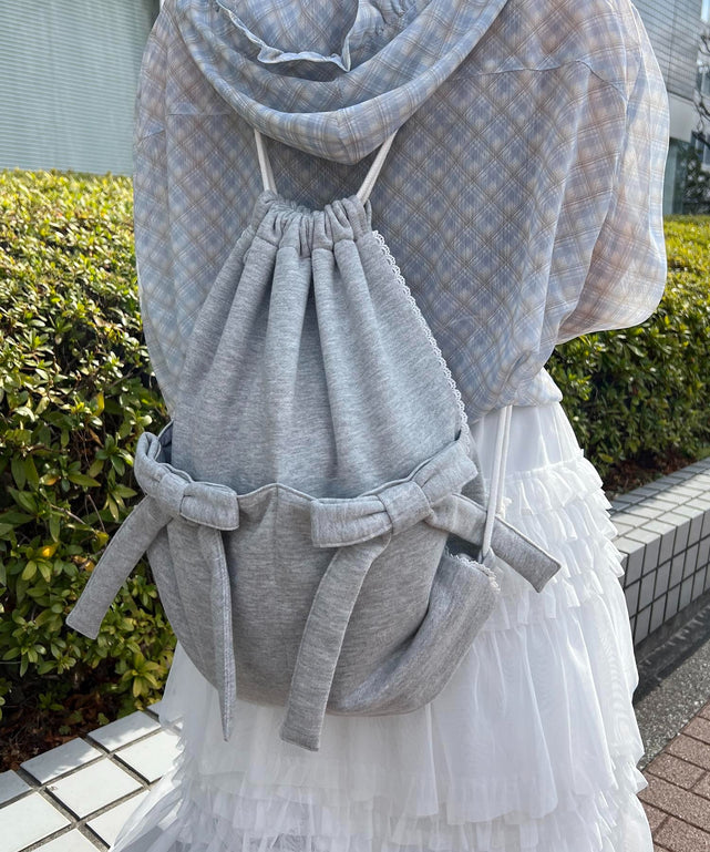 グレー