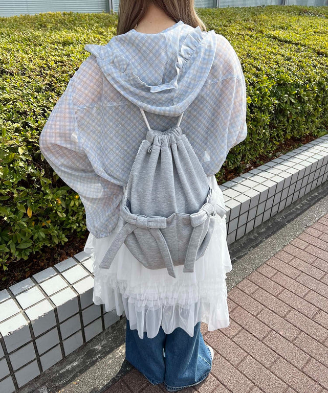 グレー