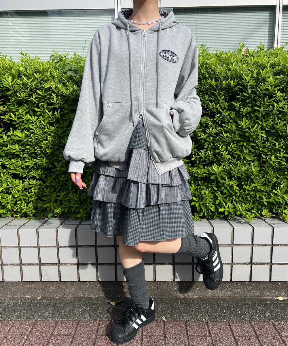 グレー モデル：160㎝ F着用