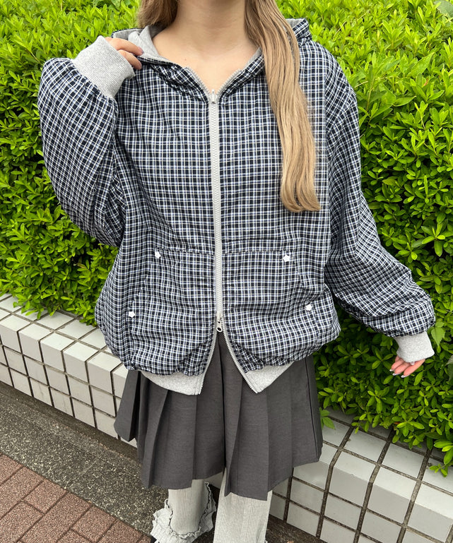 グレー モデル：160㎝ F着用