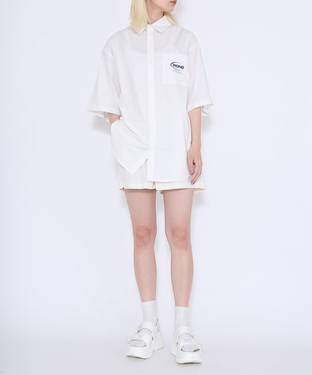 ホワイト モデル：165cm 着用