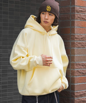 Lイエロー モデル：182cm L着用