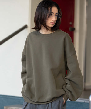 カーキ モデル：175cm L着用