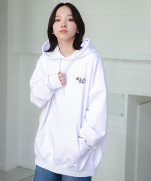 ホワイト モデル：157cm L着用